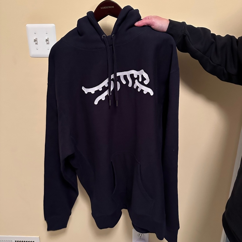 Men's Sun Day Red by Tiger Woods Navy Hoodie with White Graphic